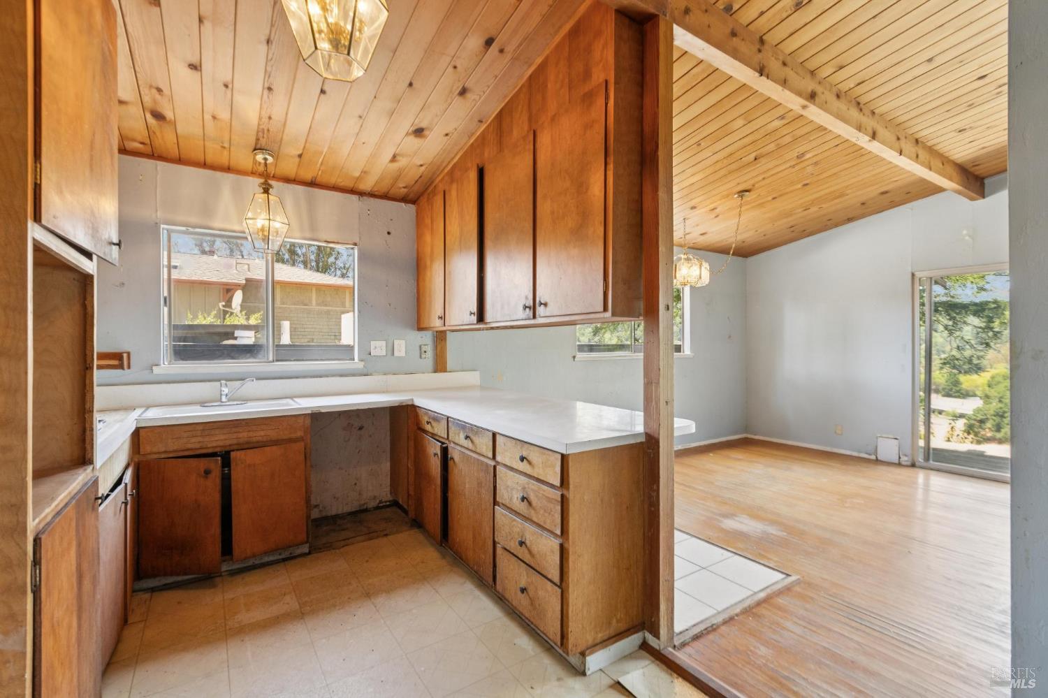 85 Rocca Drive Fairfax, CA 94930 - Photo 13 of 43