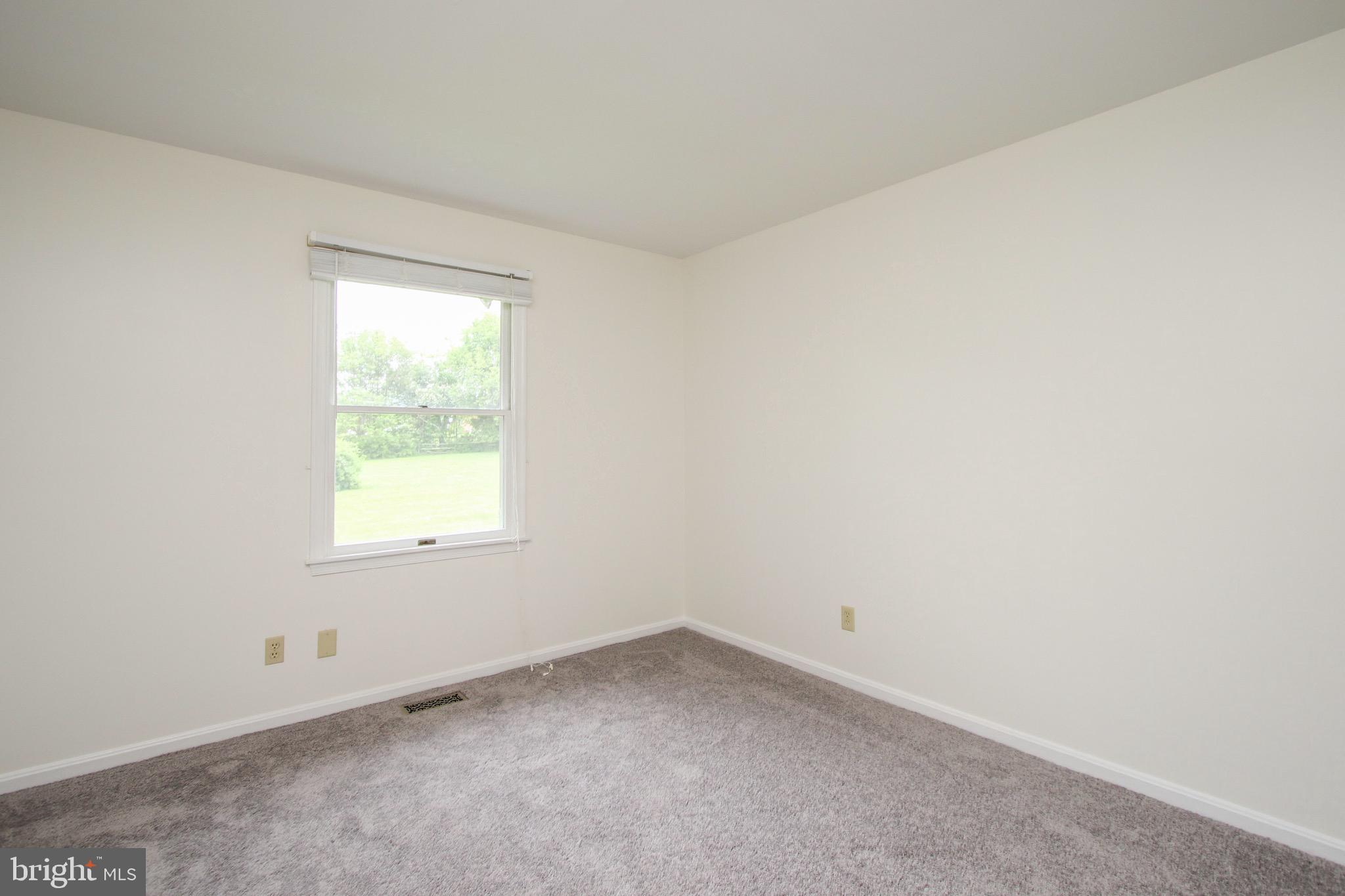 1206 Nottingham Road Westminster, MD 21157 - Photo 16 of 45 Bedroom 3 new carpet