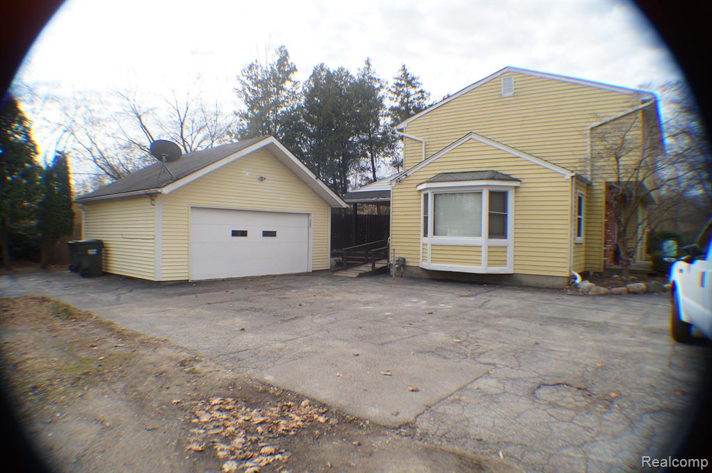 301 Nawakwa Road Rochester Hills, MI 48307 - Photo 29 of 51