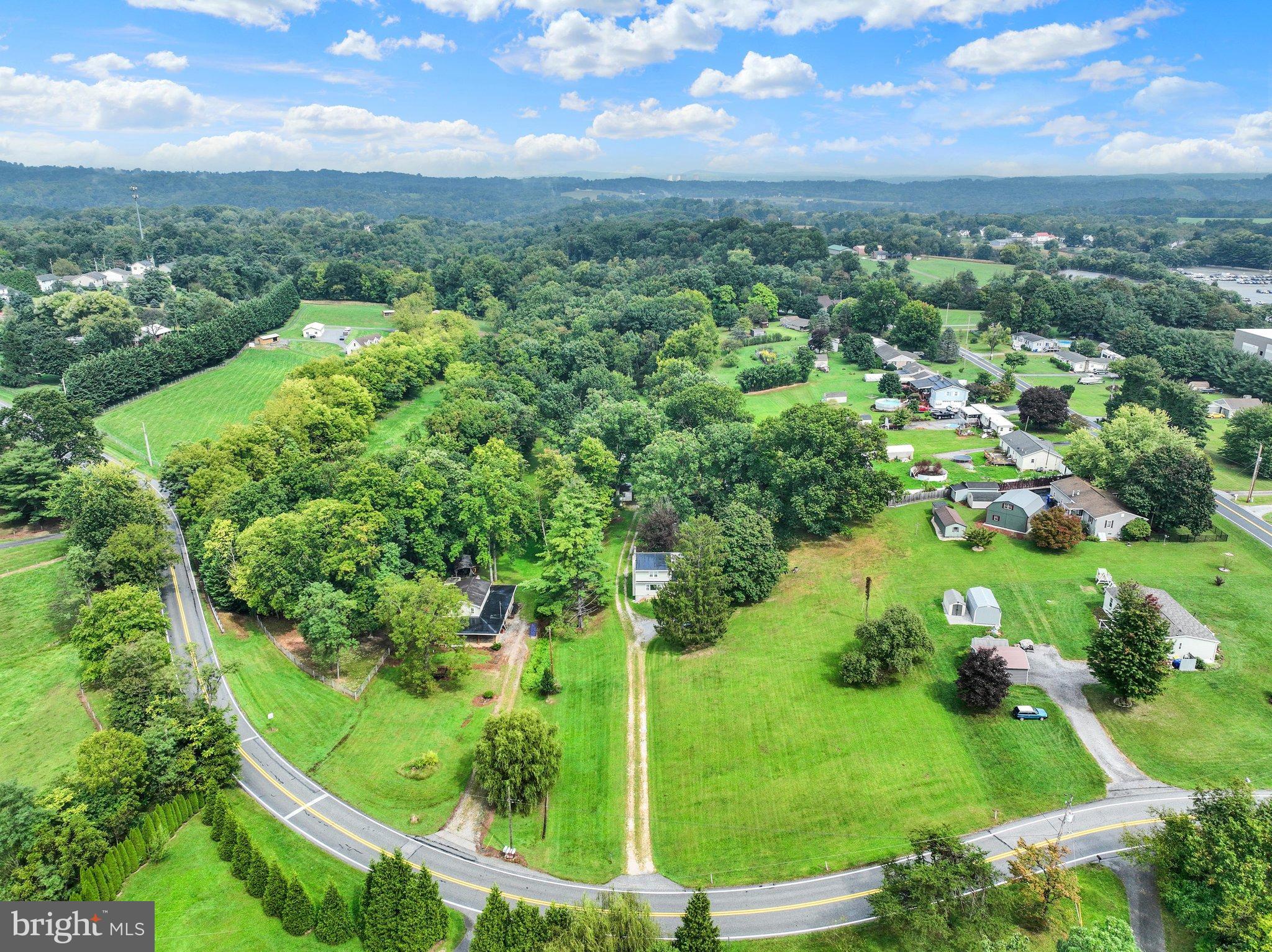 375 Cloverleaf Road York, PA 17406 - Photo 30 of 41 Gallery Image 30