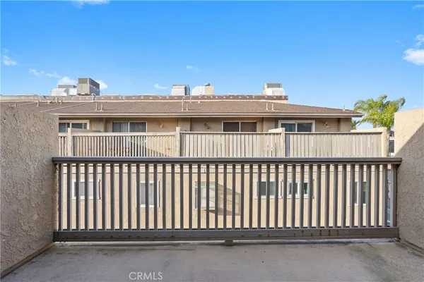 $3,200 | 334 South Walnut Avenue, Brea, CA 92821