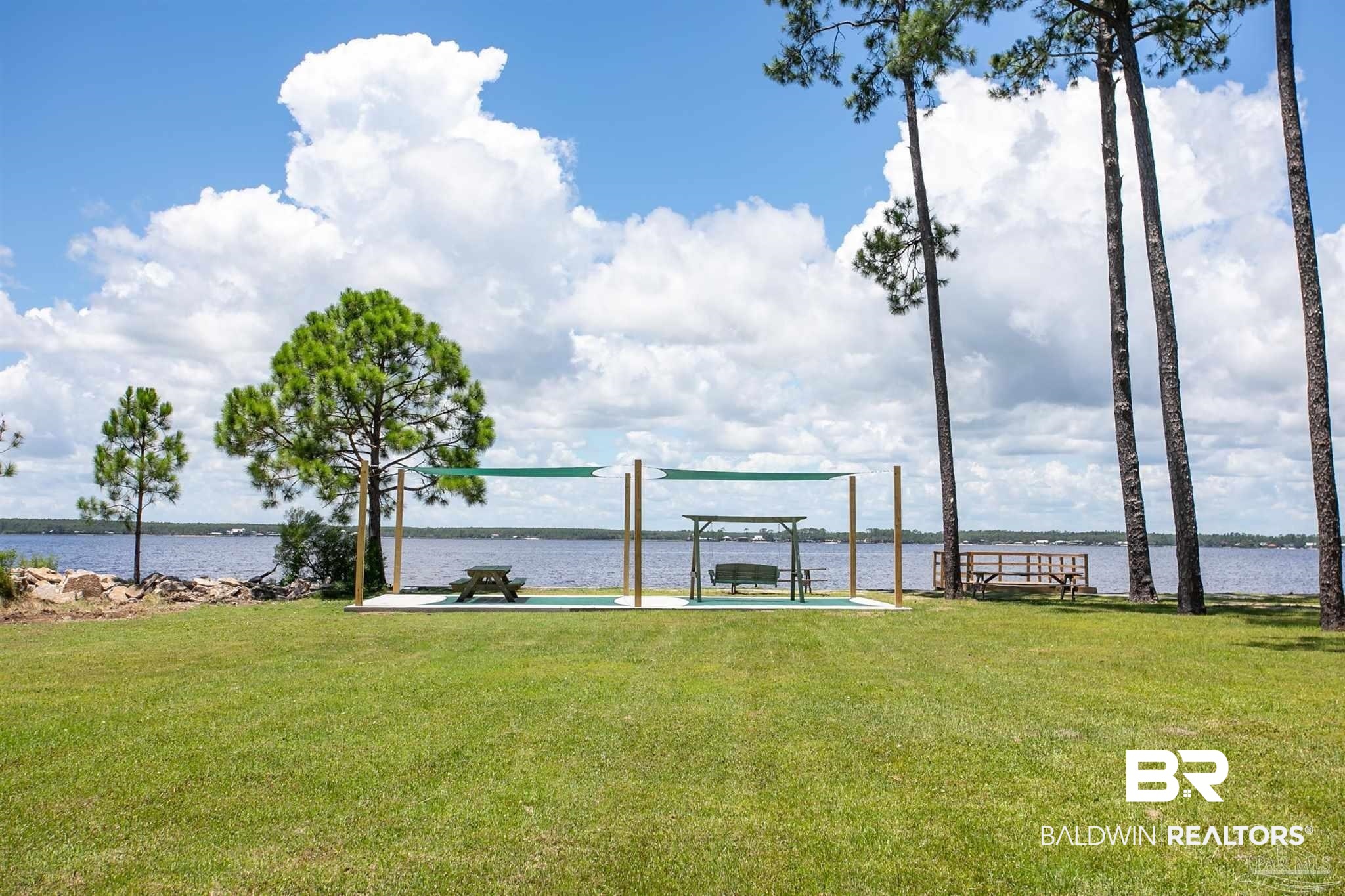 5420 North Shore Road Pensacola, FL 32507 - Photo 5 of 13 Community Waterfront Park