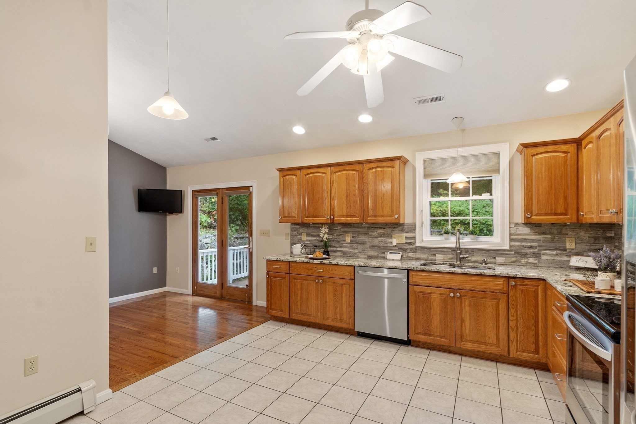 17 Teddy Road Worcester, MA 01603 - Photo 15 of 39 Gallery Image 15