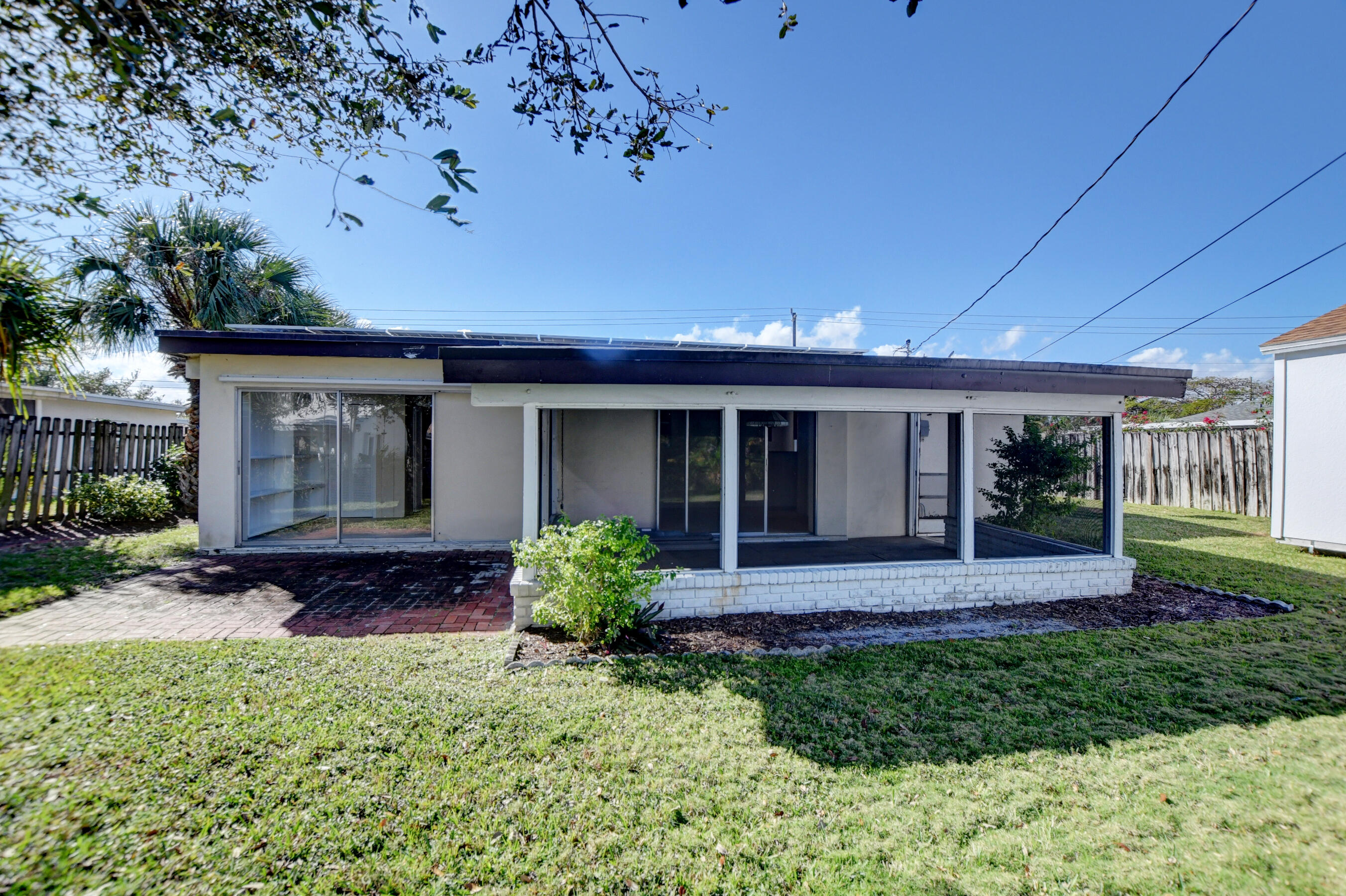 4554 Northeast 4th Avenue Boca Raton, FL 33431 - Photo 35 of 37 35_Efficient solar panels