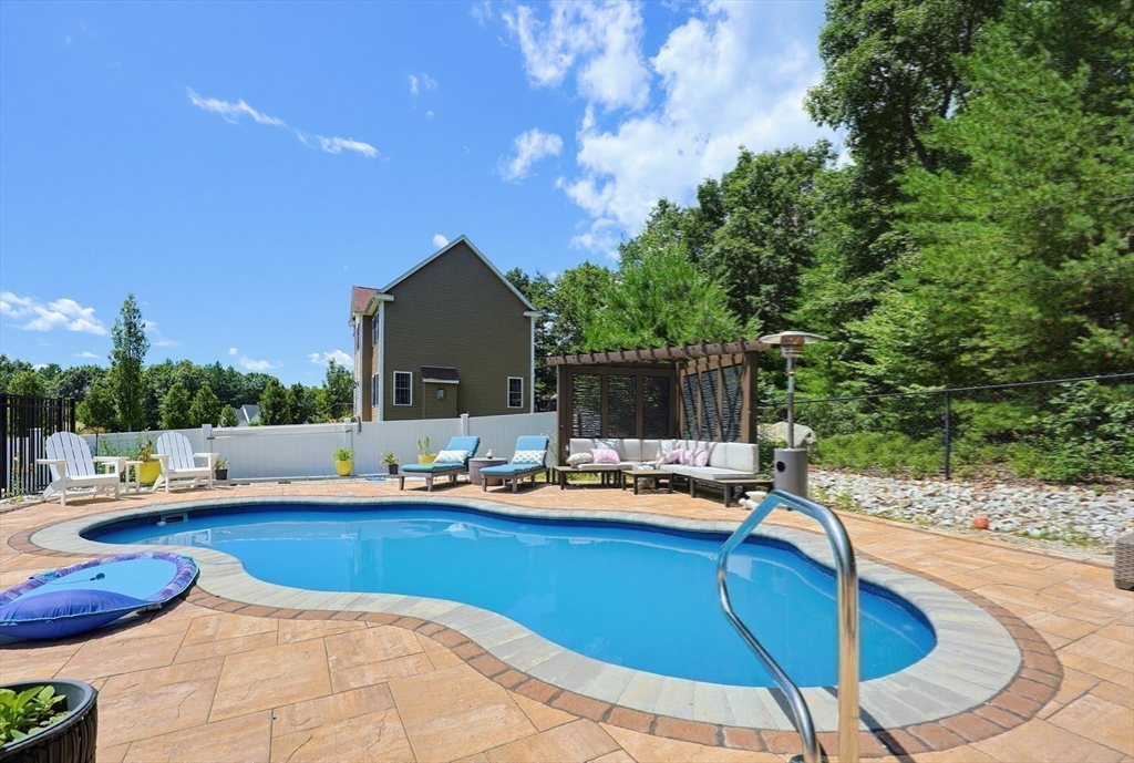 7 Tabor Road Uxbridge, MA 01569 - Photo 38 of 42