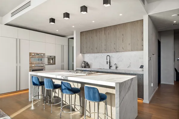 $3,500,000 | 210 Lavaca Street, Unit 2301, Austin, TX 78701