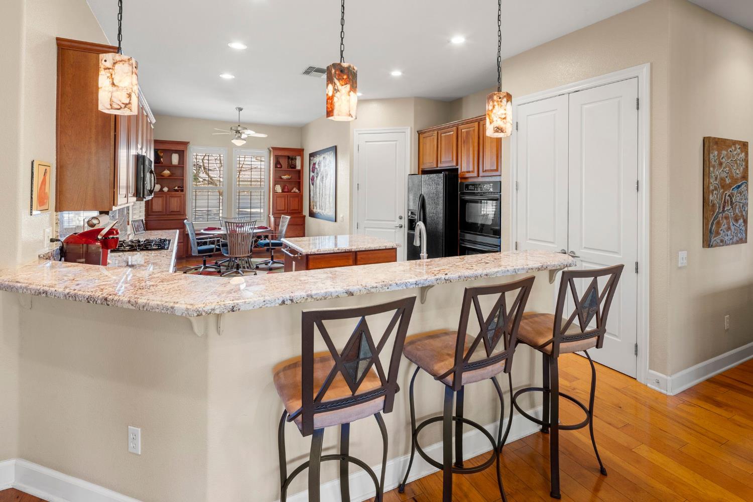 2005 Deep Springs Lane Lincoln, CA 95648 - Photo 13 of 41 Dining Bar