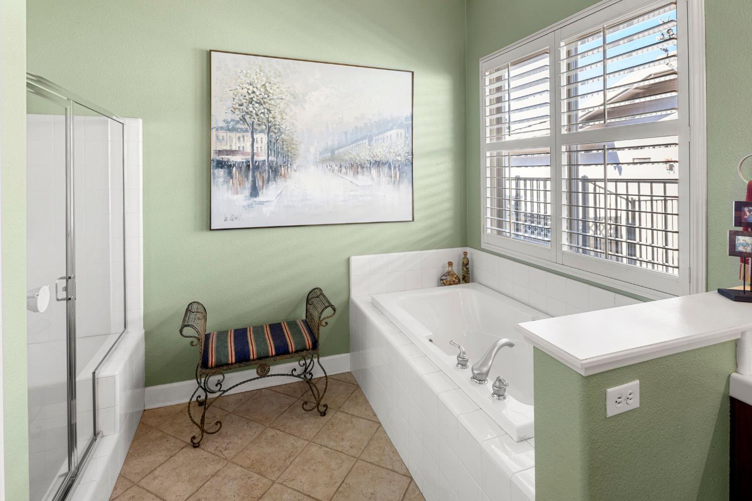 2005 Deep Springs Lane Lincoln, CA 95648 - Photo 21 of 41 Large Soaking Tub for After Pickleball