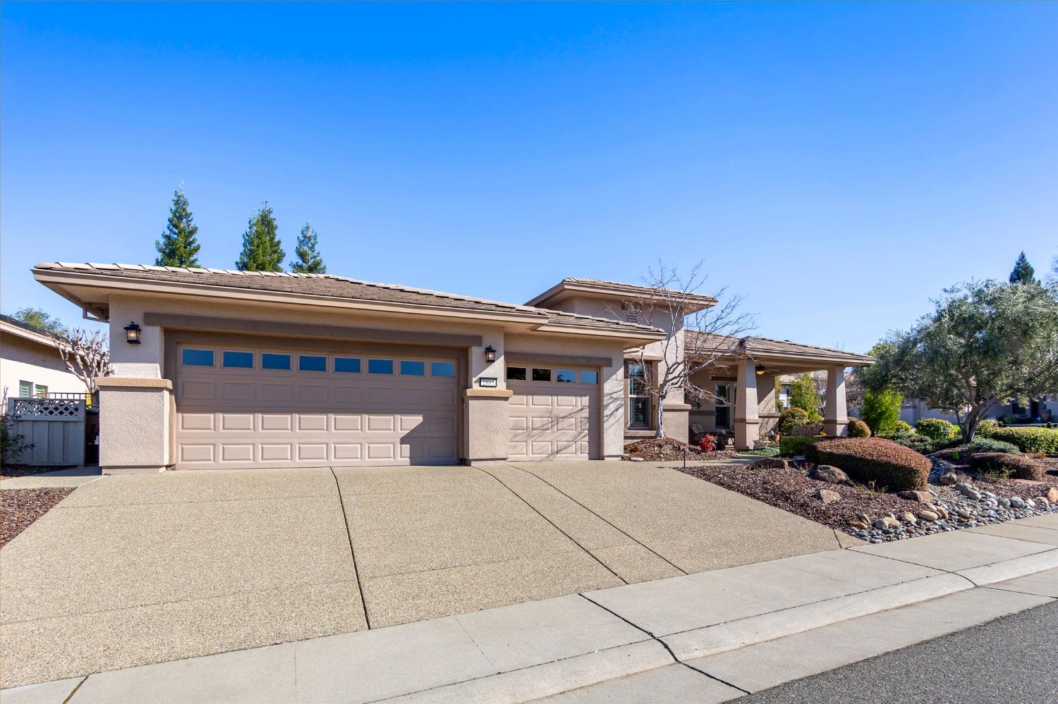 2005 Deep Springs Lane Lincoln, CA 95648 - Photo 3 of 41 Full 3-Car Garage