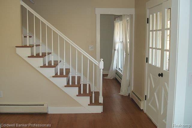35789 Springvale Street Farmington, MI 48331 - Photo 16 of 19 Foyer