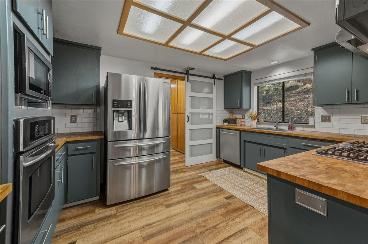 16243 Behr Mountain Road Grass Valley, CA 95945 - Photo 12 of 60