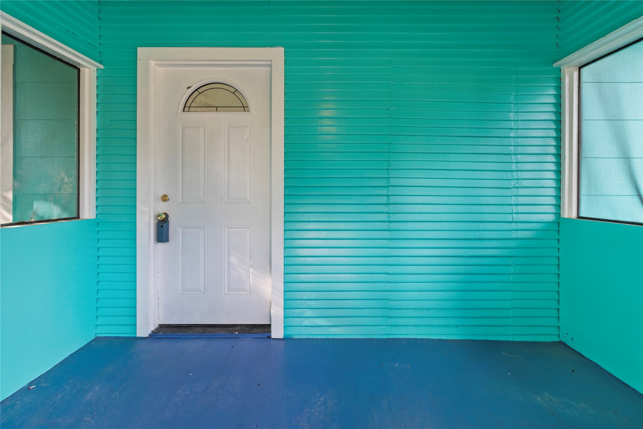 706 East Hunnicutt Street Baytown, TX 77520 - Photo 3 of 12 an empty room with closet and a window