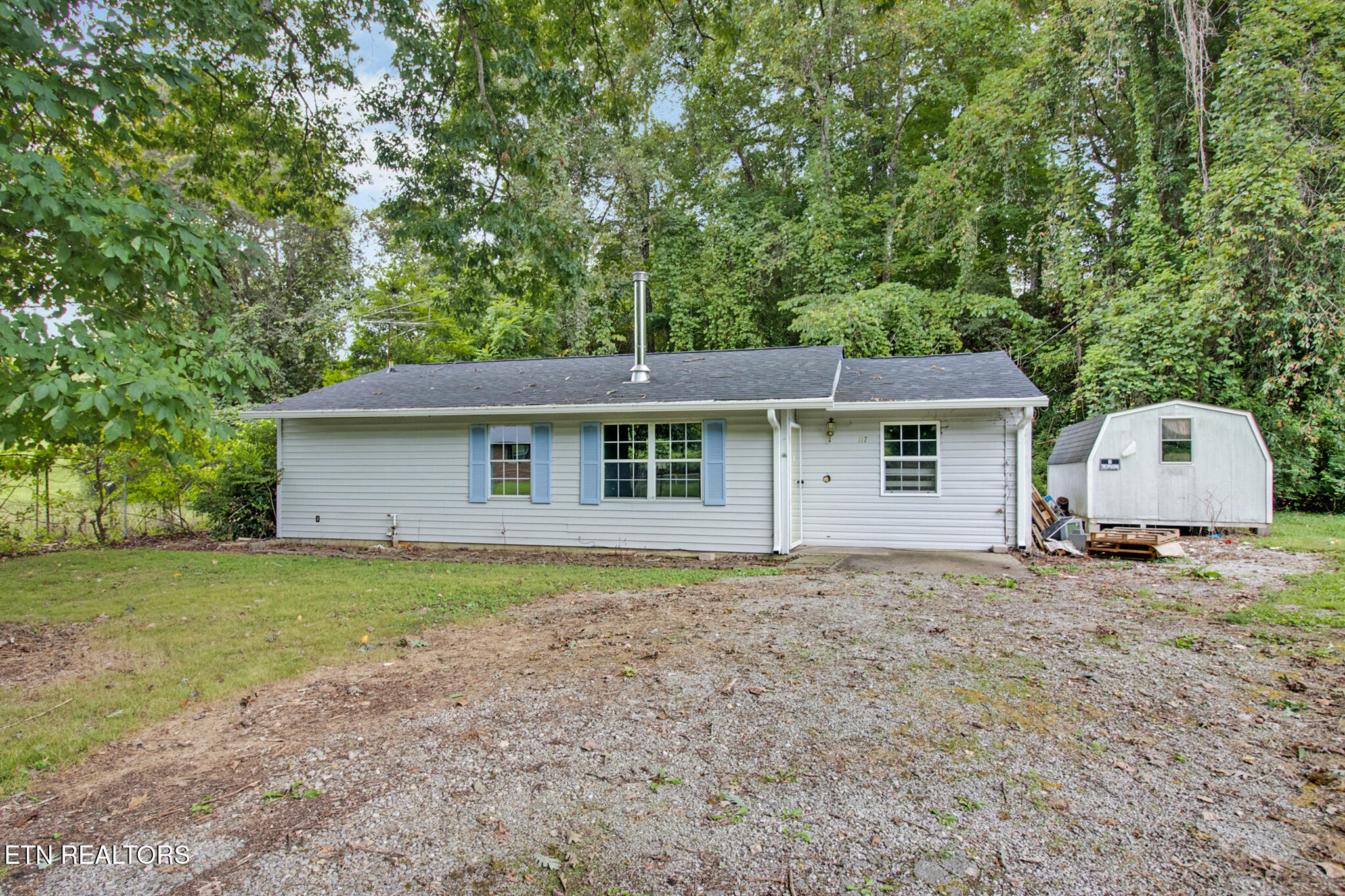 117 Meadowlark Lane Harriman, TN 37748 - Photo 1 of 20 img_6050-img_6054