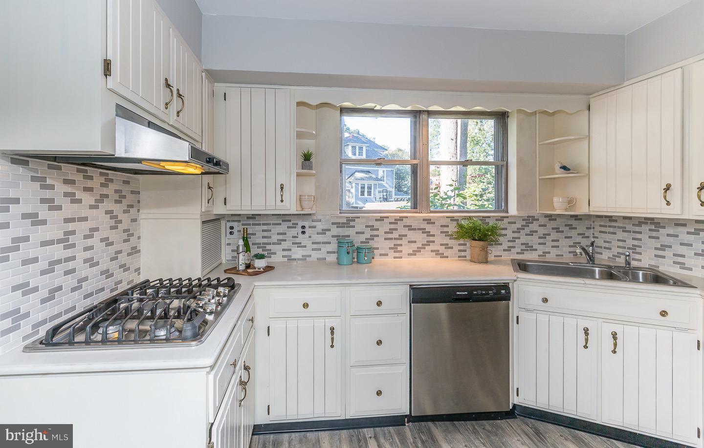 1312 Edgewood Road Havertown, PA 19083 - Photo 10 of 32