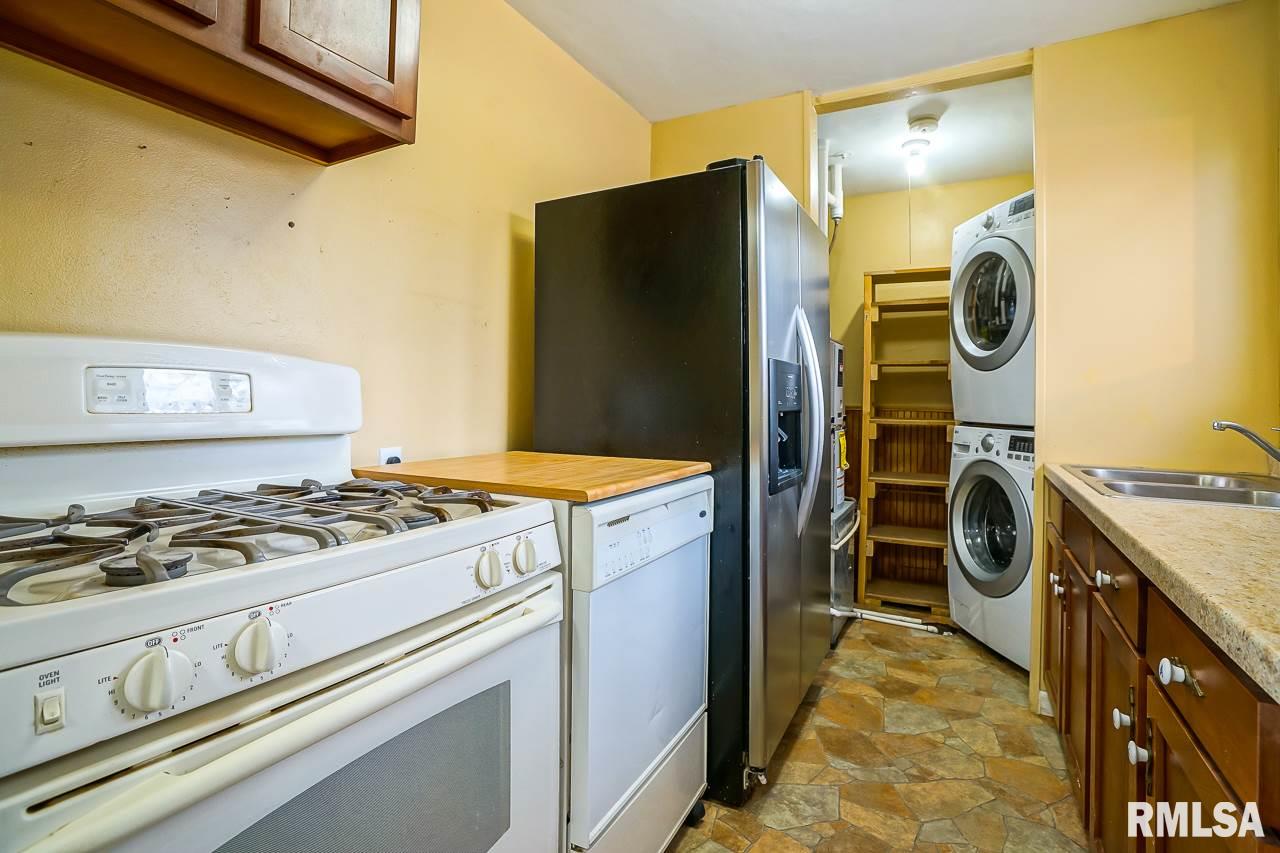203 Rogers Road Marquette Heights, IL 61554 - Photo 14 of 36 Gallery Image 14