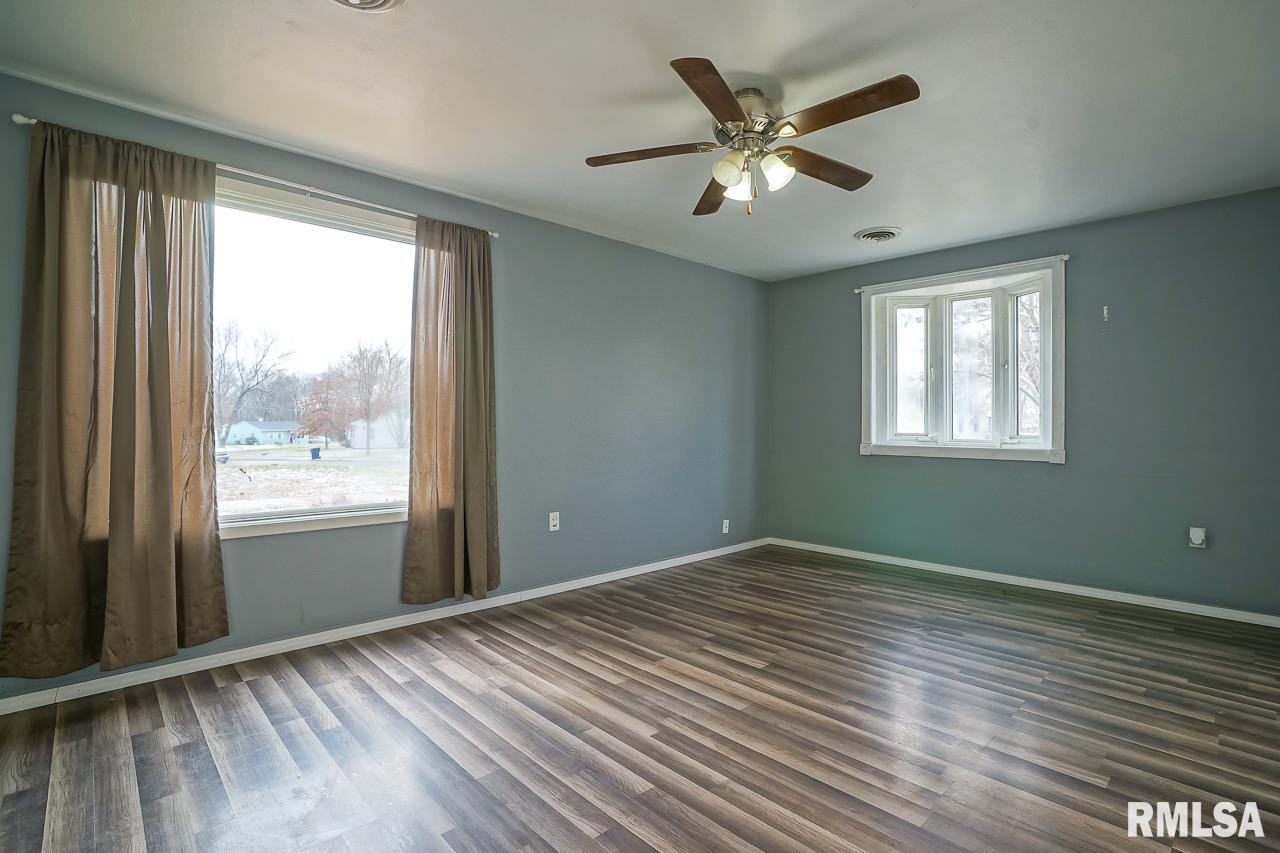 203 Rogers Road Marquette Heights, IL 61554 - Photo 6 of 36 Gallery Image 6
