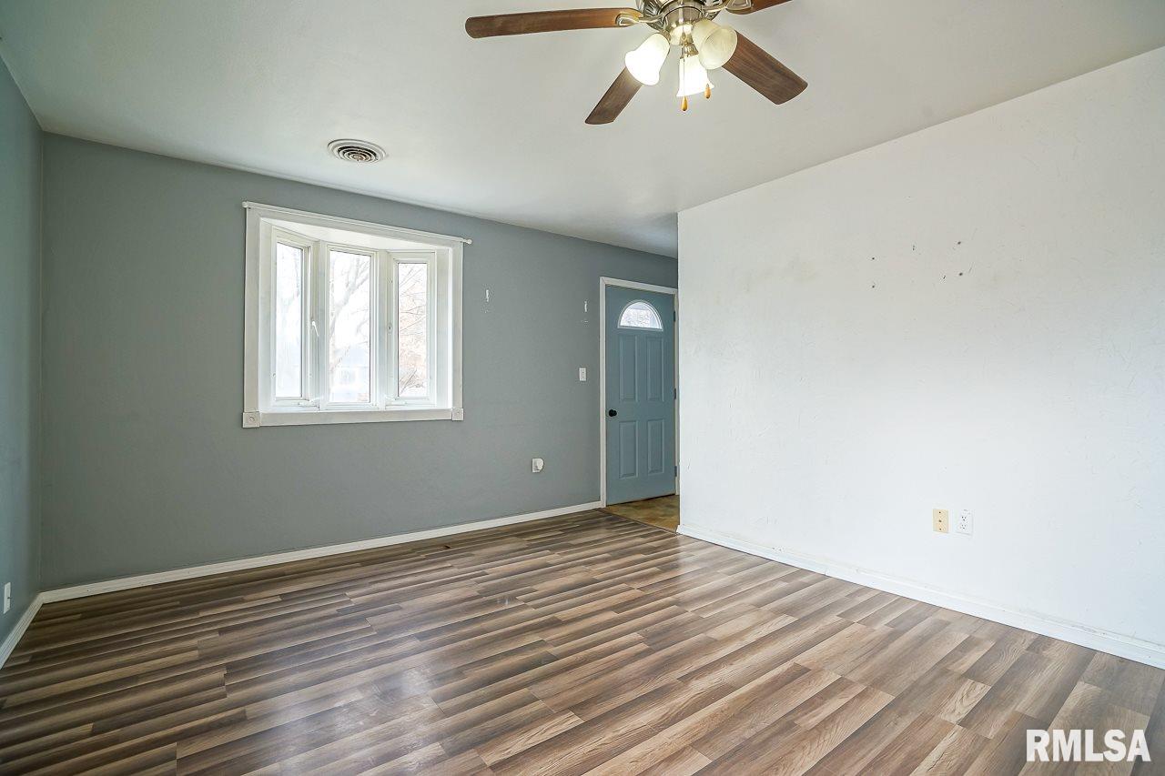 203 Rogers Road Marquette Heights, IL 61554 - Photo 7 of 36 Gallery Image 7