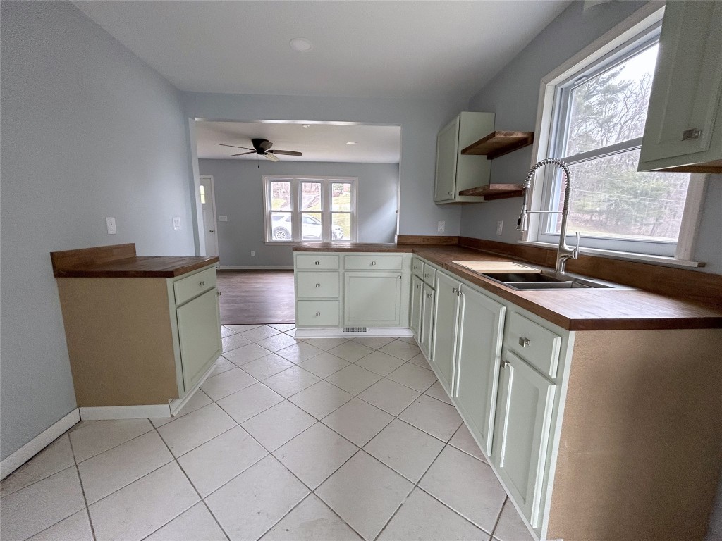 49 Wallace Road Binghamton, NY 13905 - Photo 5 of 30