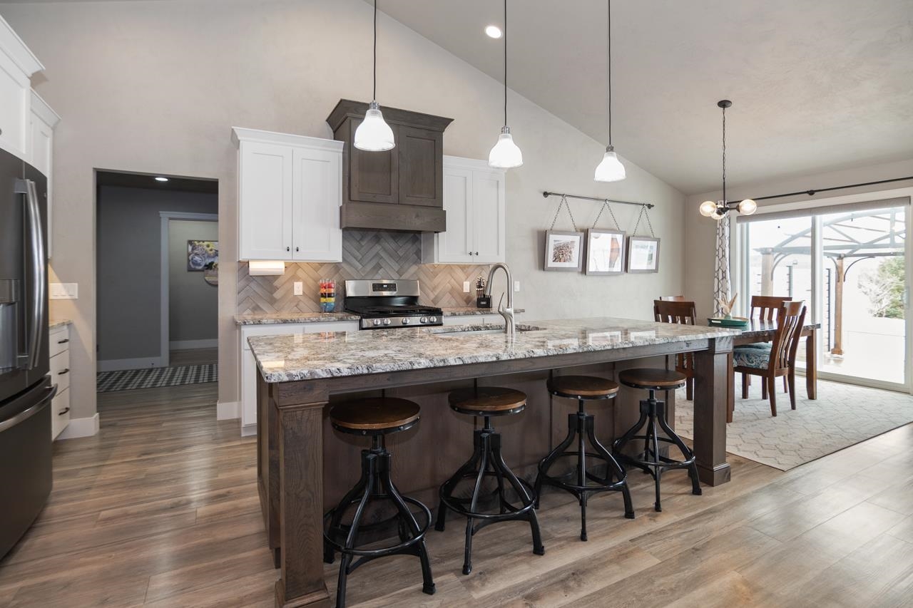 W5598 Hoelzel Way Appleton, WI 54915 - Photo 16 of 64