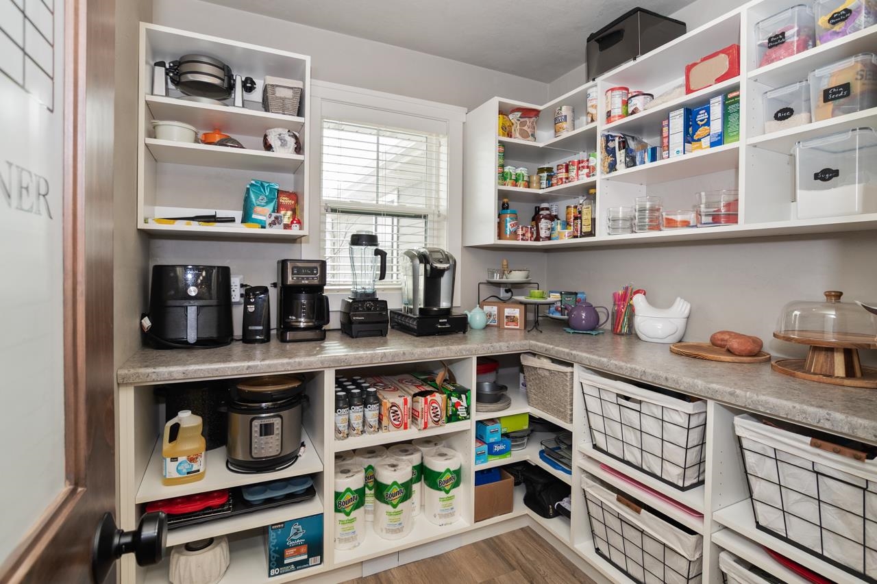 W5598 Hoelzel Way Appleton, WI 54915 - Photo 18 of 64