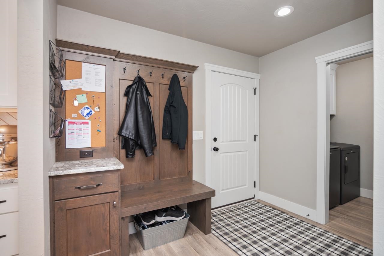 W5598 Hoelzel Way Appleton, WI 54915 - Photo 20 of 64