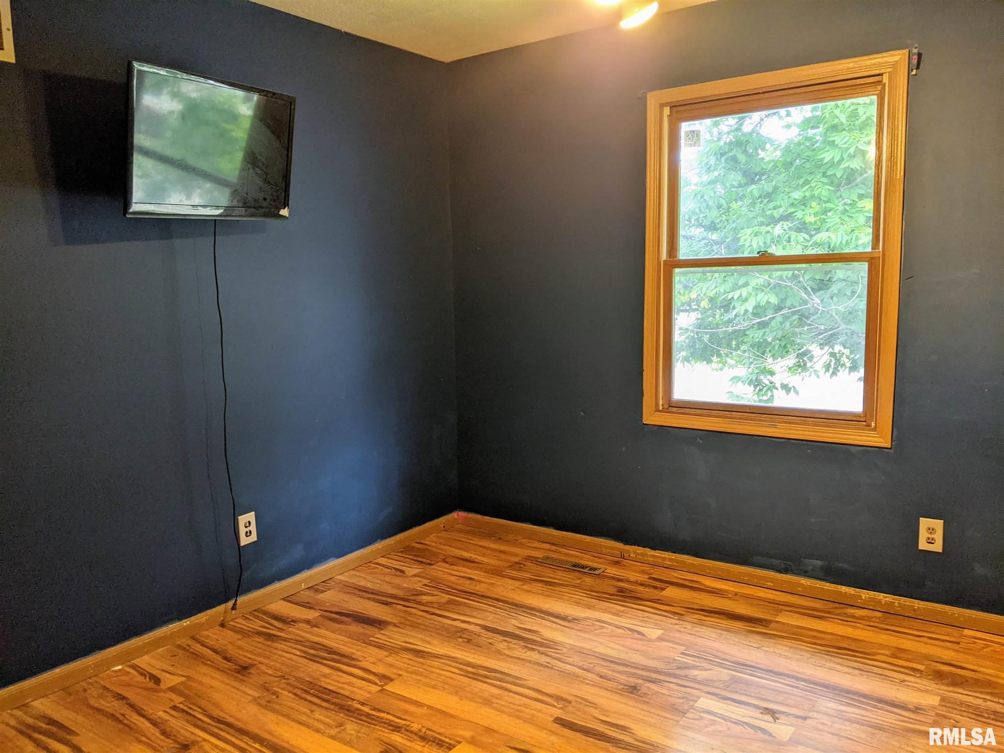 3404 Ridge Court Davenport, IA 52806 - Photo 14 of 28 Gallery Image 14