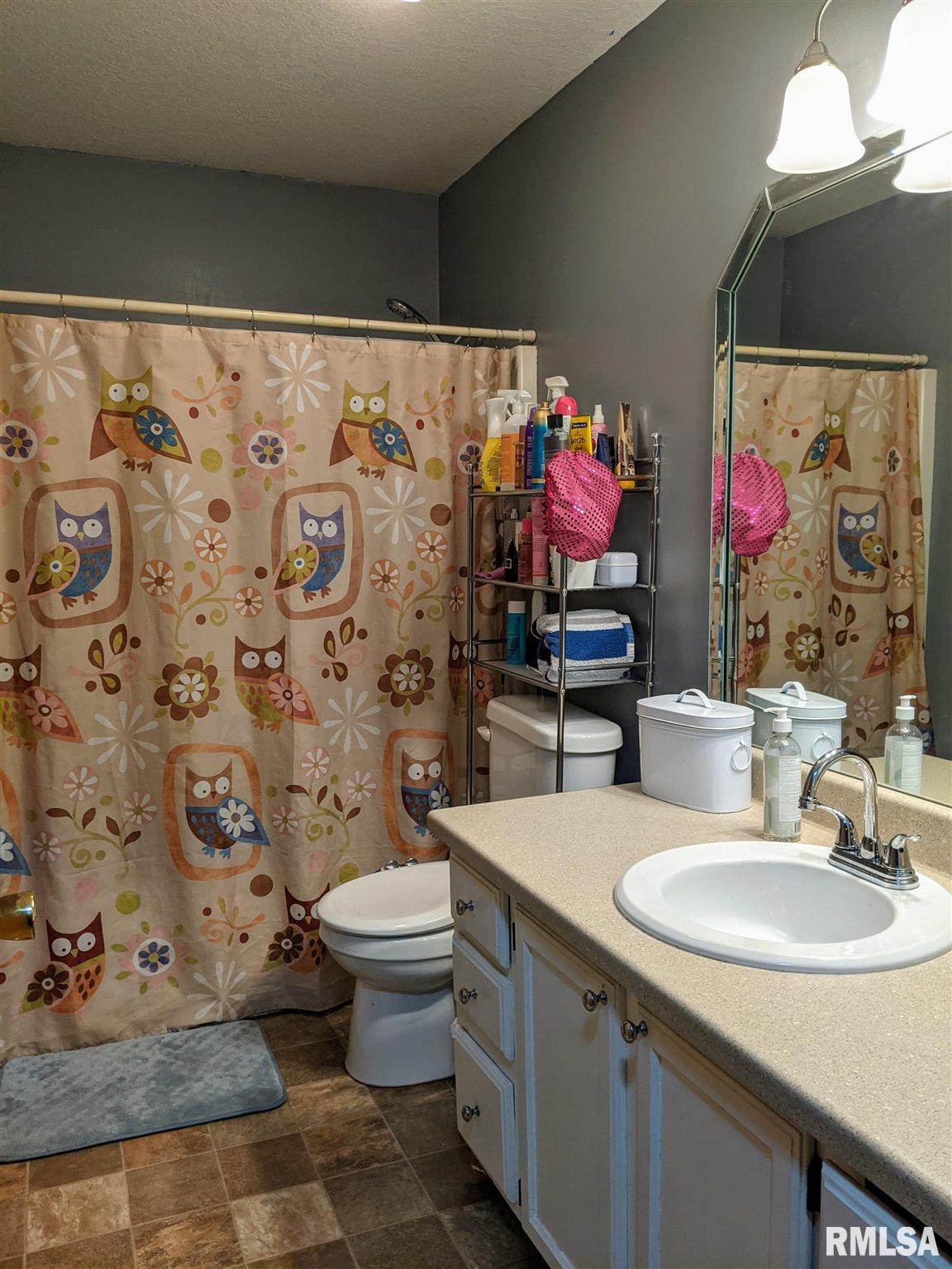 3404 Ridge Court Davenport, IA 52806 - Photo 15 of 28 Gallery Image 15