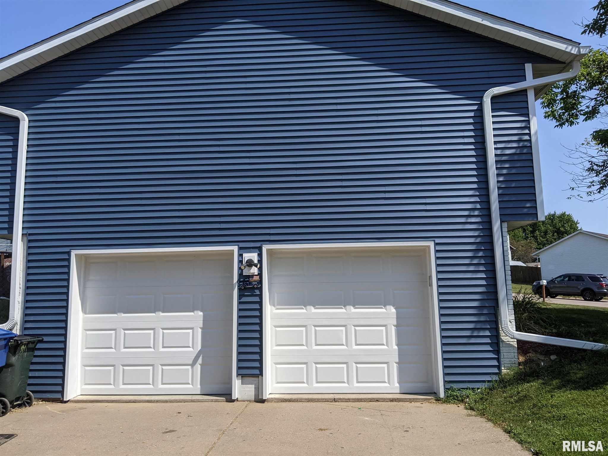 3404 Ridge Court Davenport, IA 52806 - Photo 27 of 28 Gallery Image 27