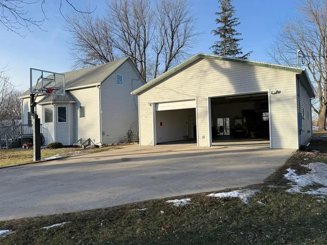 $275,000 | 102 Northeast 7th Street, Fulda, MN 56131