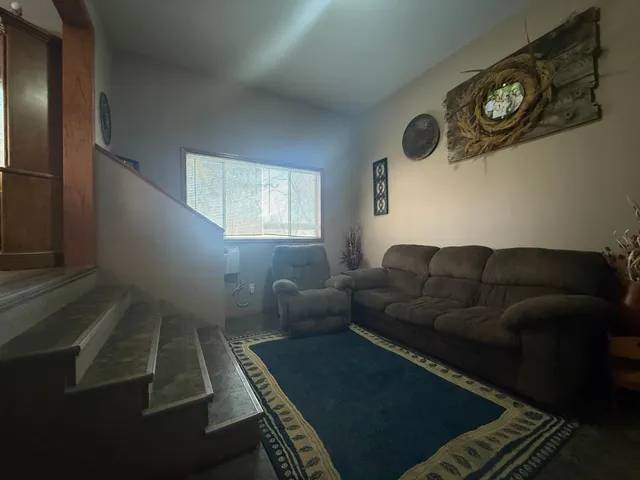 $275,000 | 102 Northeast 7th Street, Fulda, MN 56131