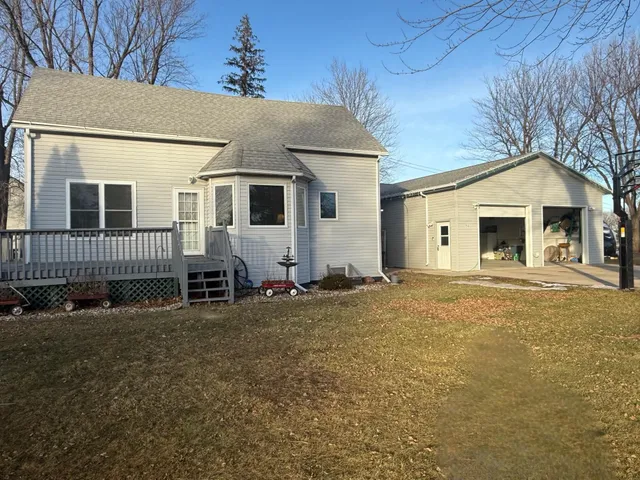 $275,000 | 102 Northeast 7th Street, Fulda, MN 56131