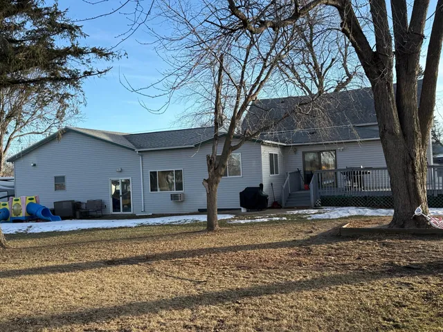 $275,000 | 102 Northeast 7th Street, Fulda, MN 56131