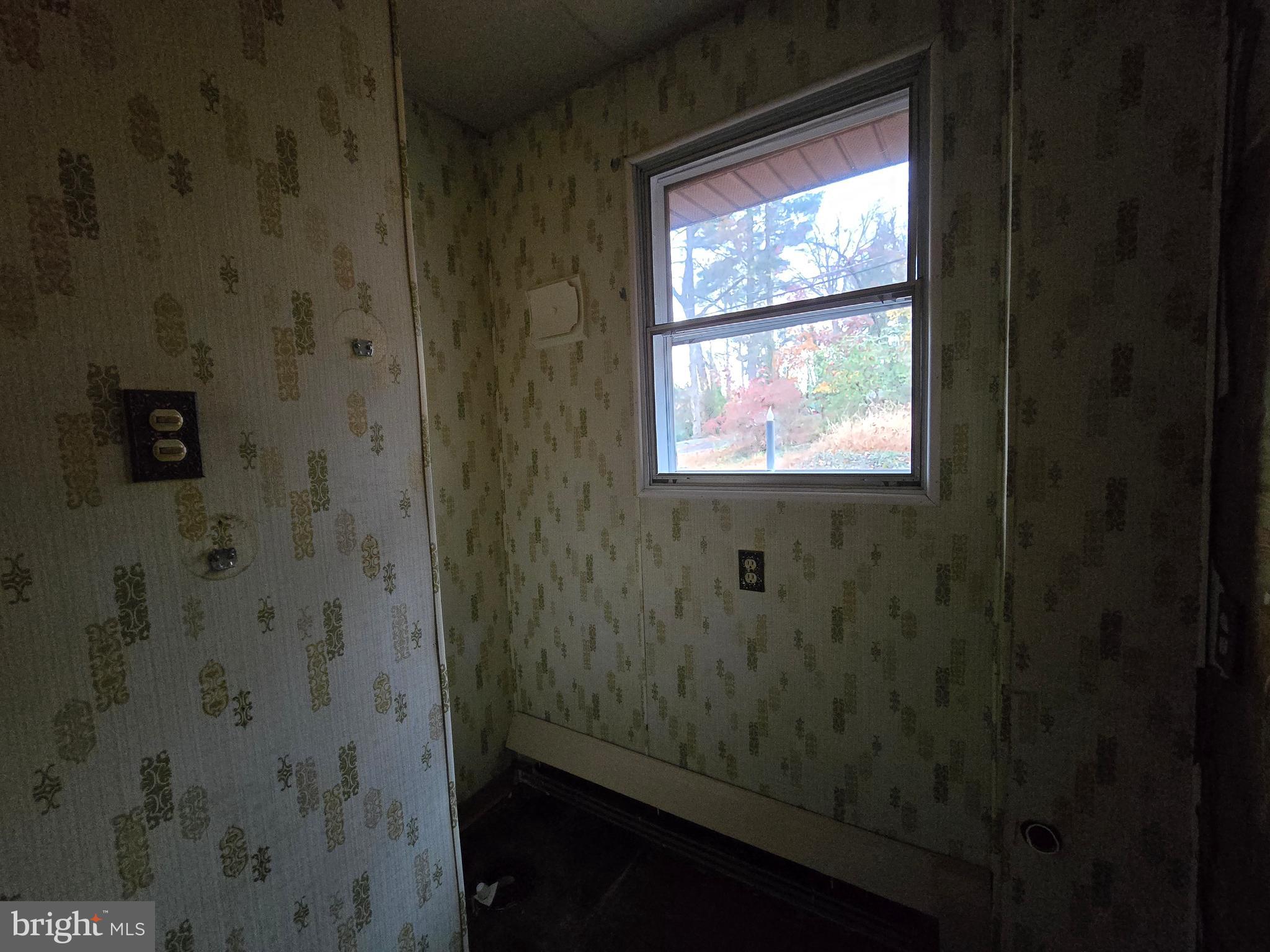 11 Spruce Road Newtown Square, PA 19073 - Photo 23 of 35 a bathroom with a window