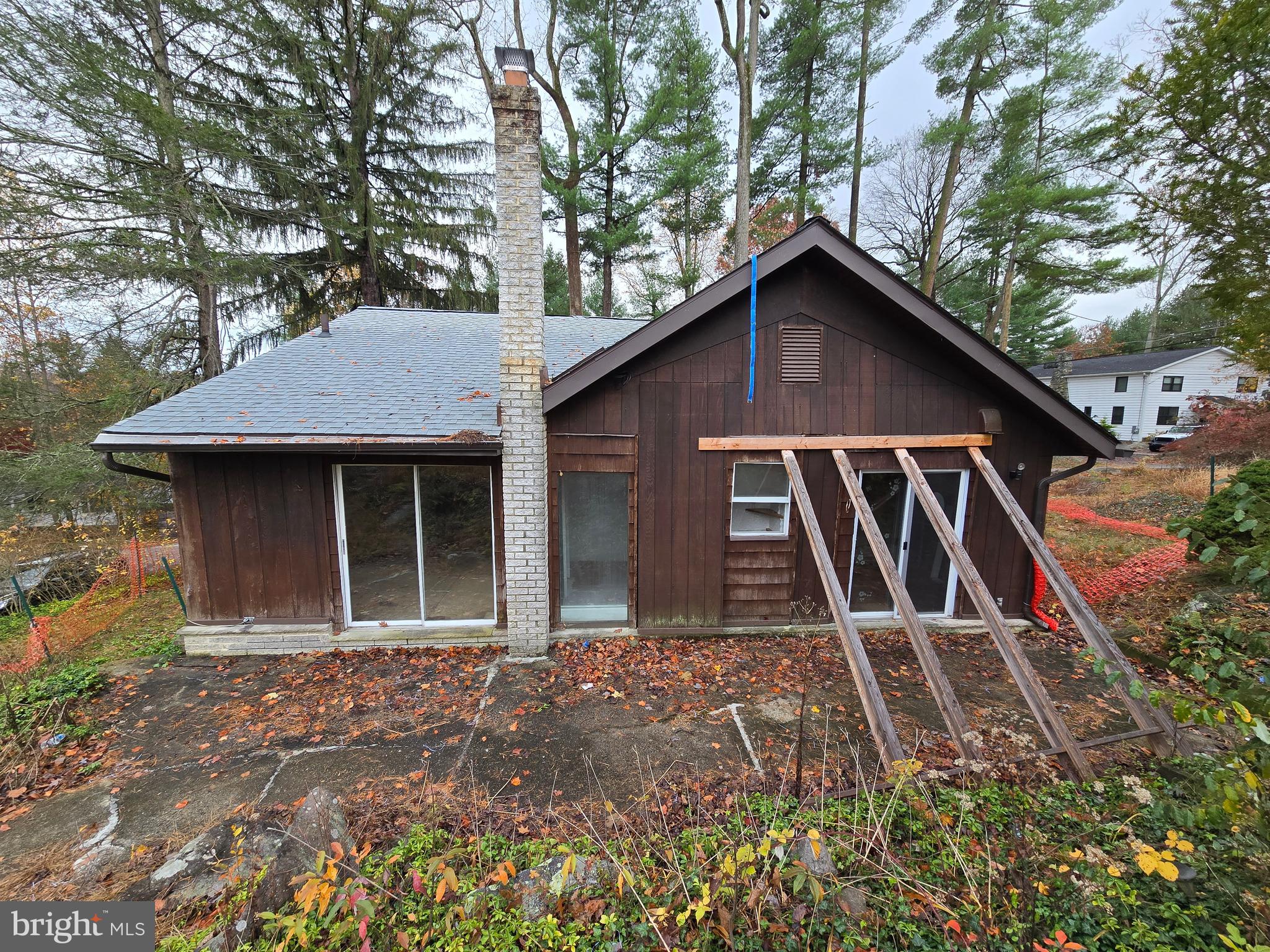11 Spruce Road Newtown Square, PA 19073 - Photo 6 of 35 a front view of a house with a yard