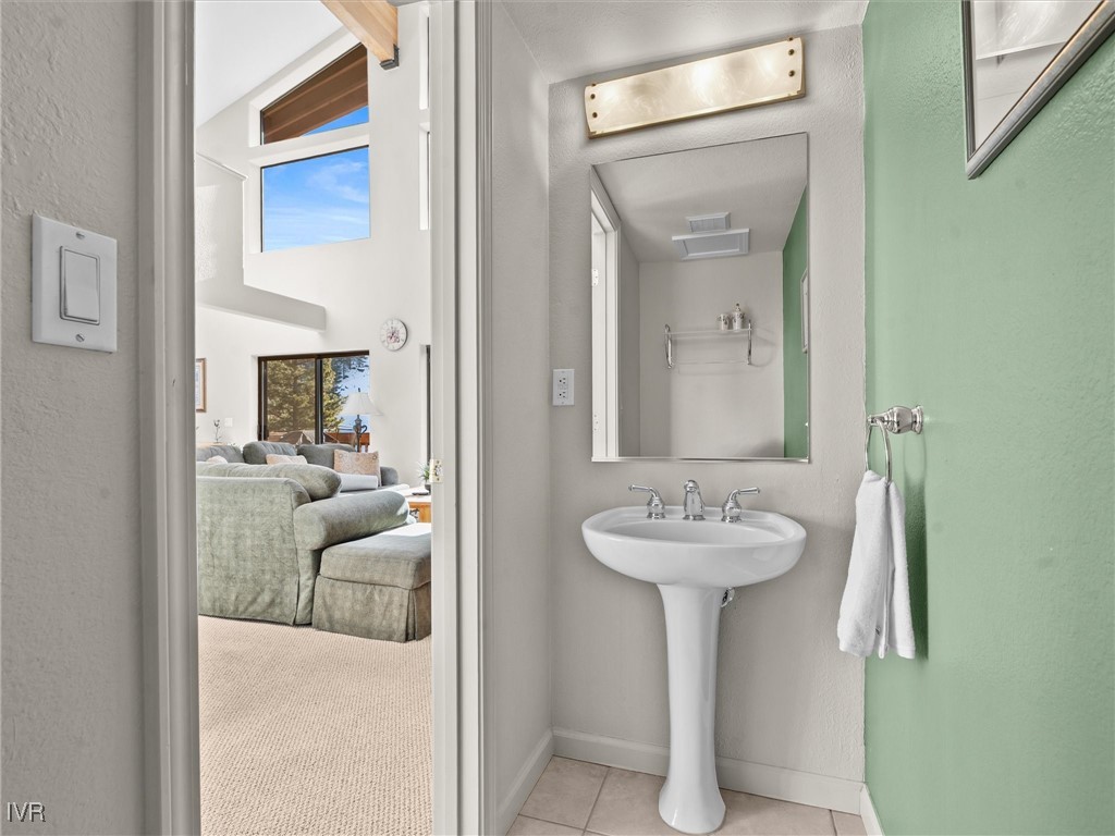 400 Fairview Boulevard, Unit 173 Incline Village, NV 89451 - Photo 14 of 34 a bathroom with a sink and a mirror