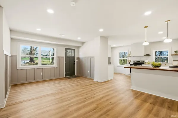 $299,900 | 2524 Diefenbach Road, Evansville, IN 47720