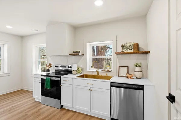 $299,900 | 2524 Diefenbach Road, Evansville, IN 47720