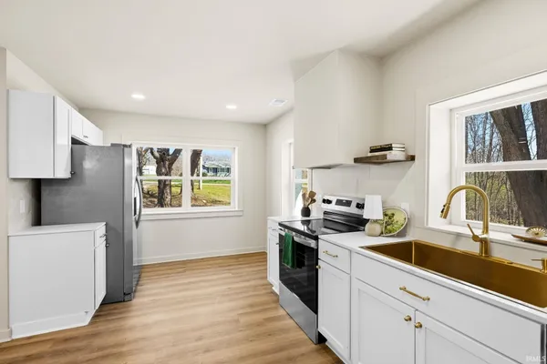 $299,900 | 2524 Diefenbach Road, Evansville, IN 47720