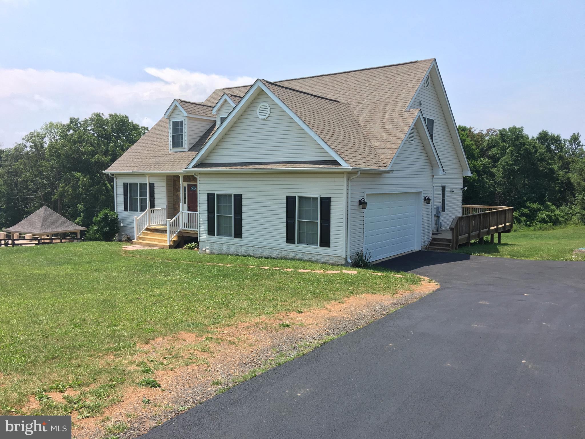 2281 Freezeland Road Linden, VA 22642 - Photo 3 of 23 Side view of home