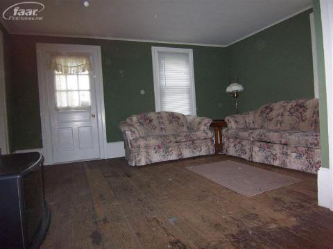 2070 Reid Road Grand Blanc, MI 48439 - Photo 6 of 9 20174243-5.JPG
