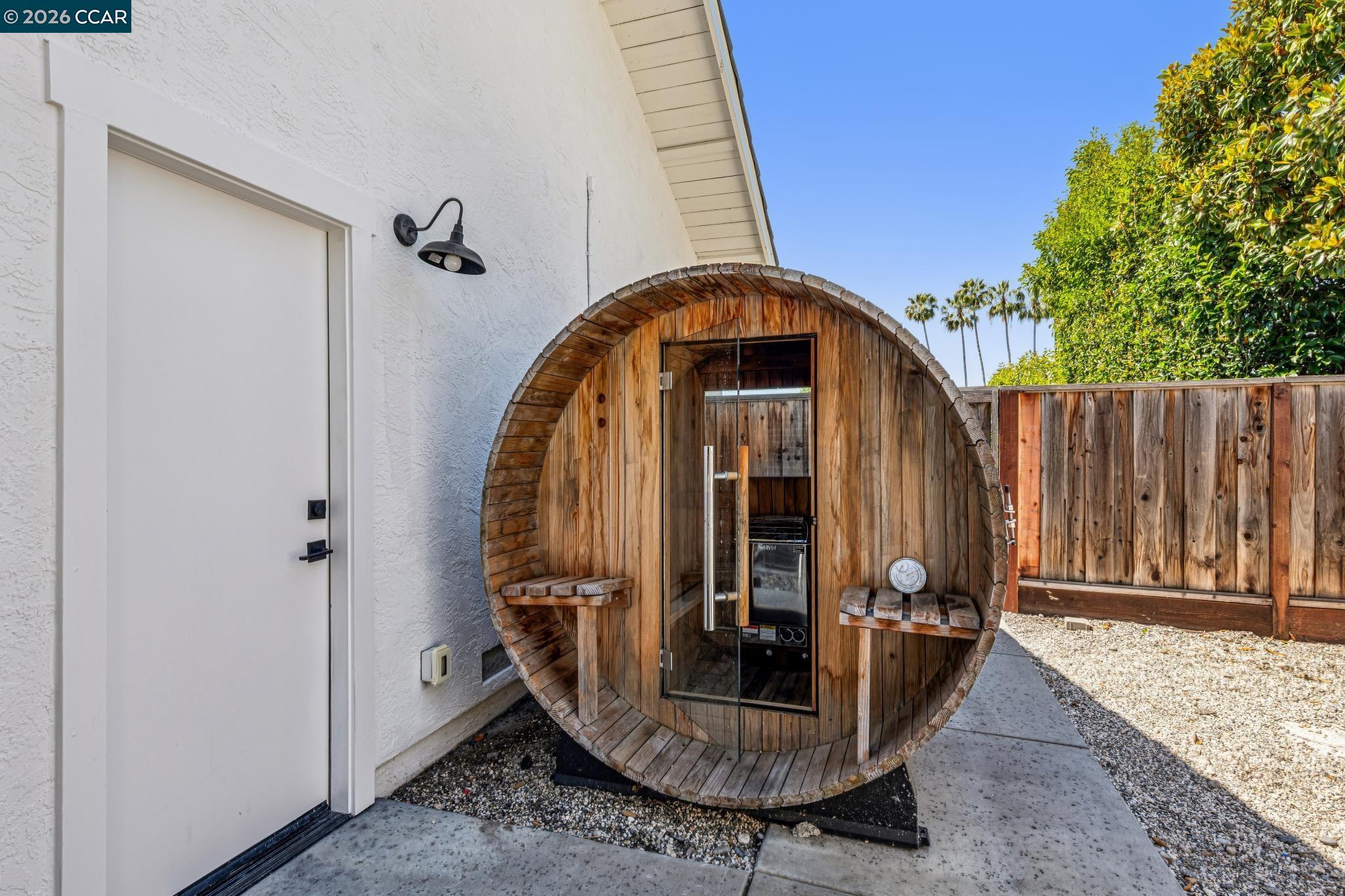 2941 Roundhill Road Alamo, CA 94507 - Photo 83 of 83 a front view of a house with garden