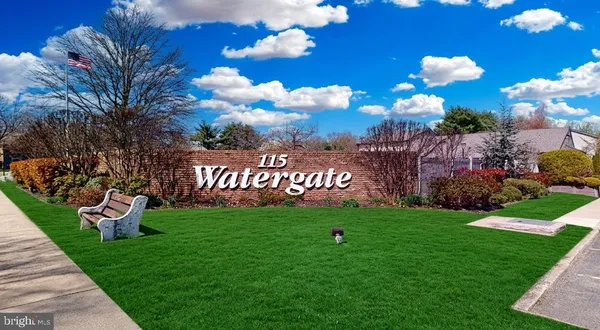 $269,900 | 115 East Kings Highway, Unit 325, Maple Shade, NJ 08052