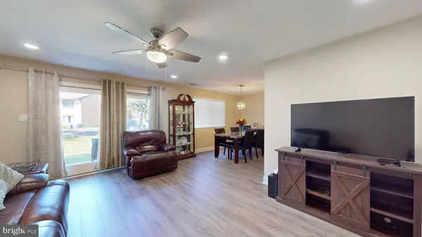 $269,900 | 115 East Kings Highway, Unit 325, Maple Shade, NJ 08052