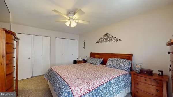 $269,900 | 115 East Kings Highway, Unit 325, Maple Shade, NJ 08052