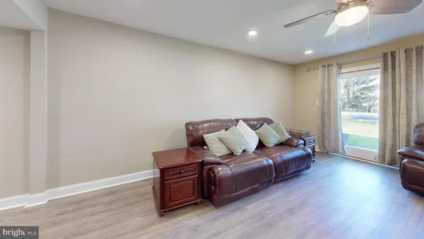 $269,900 | 115 East Kings Highway, Unit 325, Maple Shade, NJ 08052