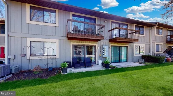 $269,900 | 115 East Kings Highway, Unit 325, Maple Shade, NJ 08052
