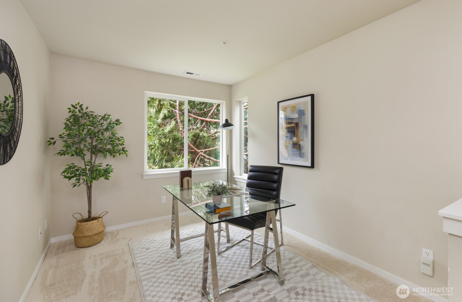 133 Cougar Ridge Road Northwest, Unit 1405 Issaquah, WA 98027 - Photo 20 of 30 a workspace with furniture and window