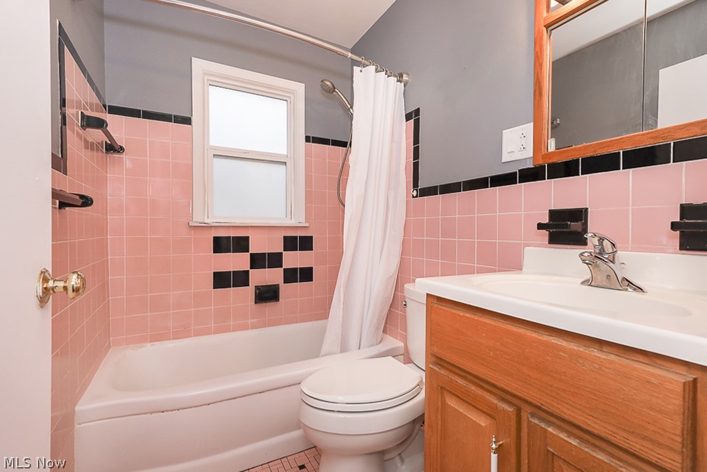 28714 Forest Road Willowick, OH 44095 - Photo 12 of 24 Gallery Image 12