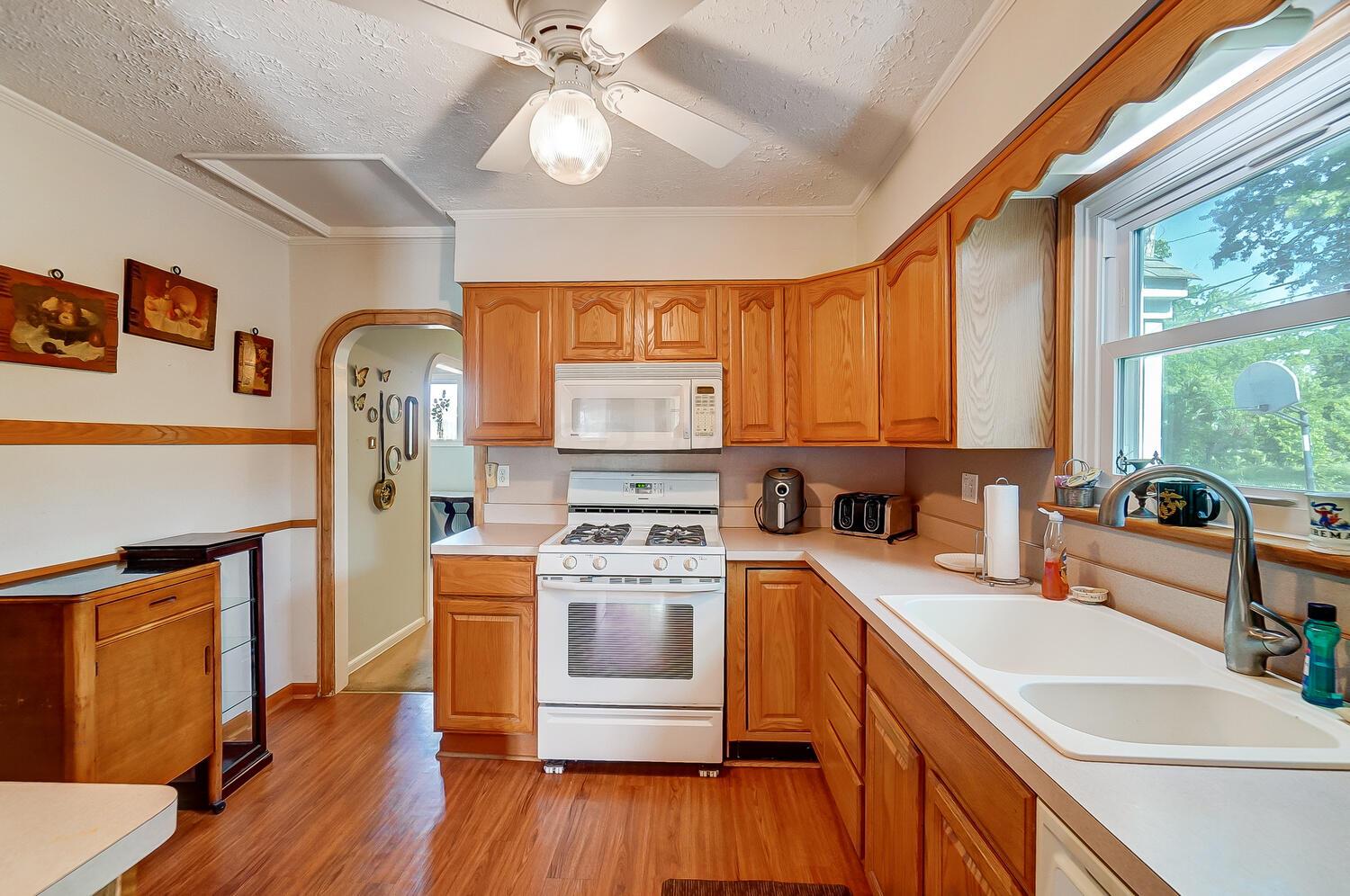 1616 Ferris Road Columbus, OH 43224 - Photo 18 of 46 50038058-017_web