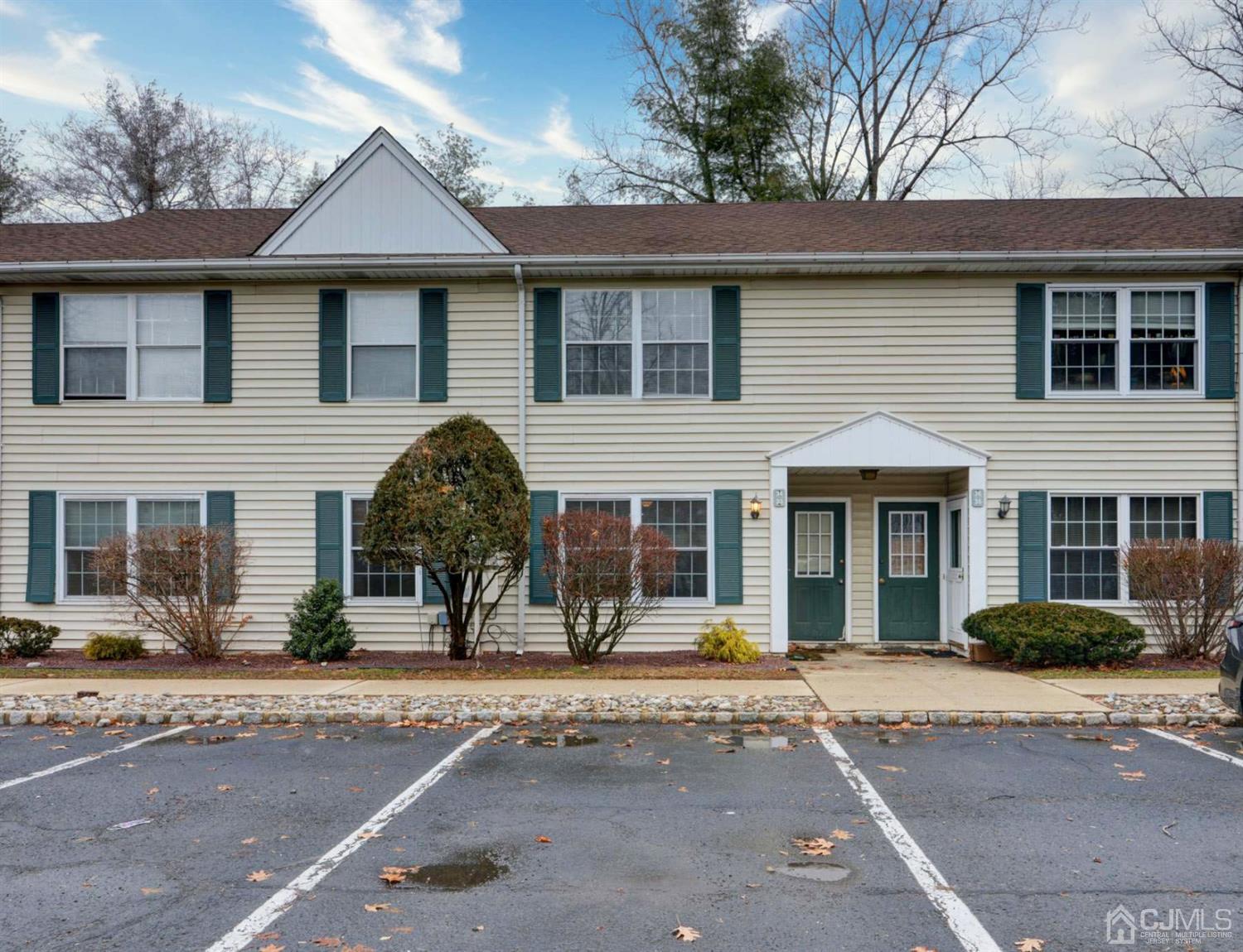 33 Hanover Square Middlesex, NJ 08846 - Photo 3 of 7 Gallery Image 3